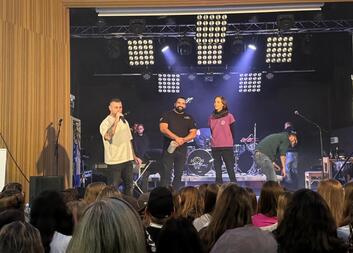 Díky hvězdnému obsazení přispěl čáslavský hudební festival na znevýhodněné děti téměř 29 tisíc korun